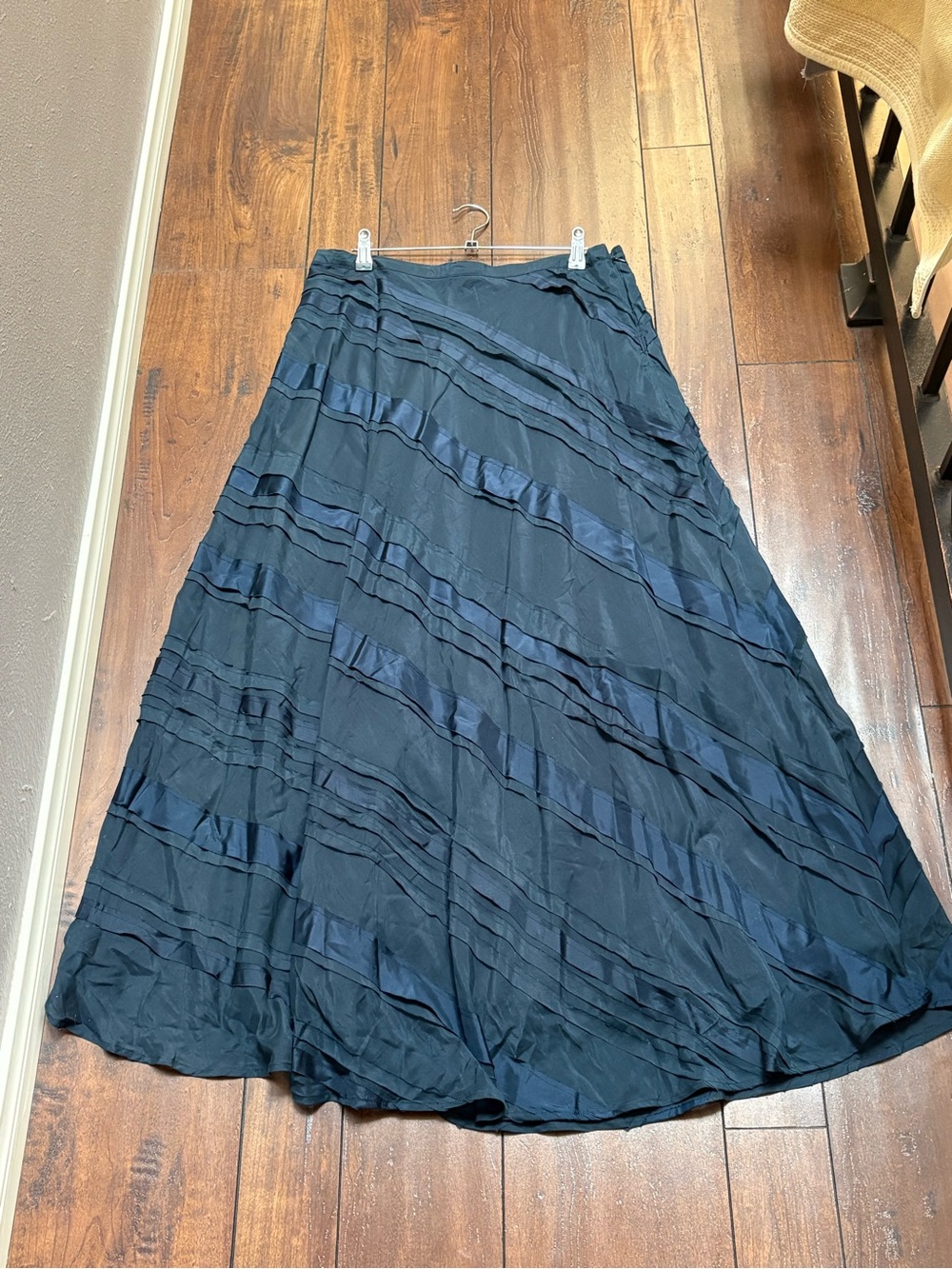 Soft Surroundings Silk Tiered Flowy Maxi Skirt Navy Blue Women's Medium Boho - Picture 5 of 8